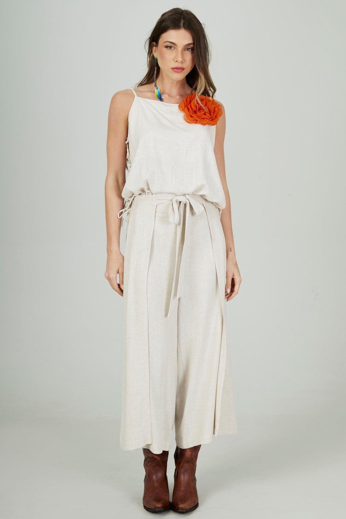 Bata Ampla De Linho Com Alças Bege Yacamim A18 Liso