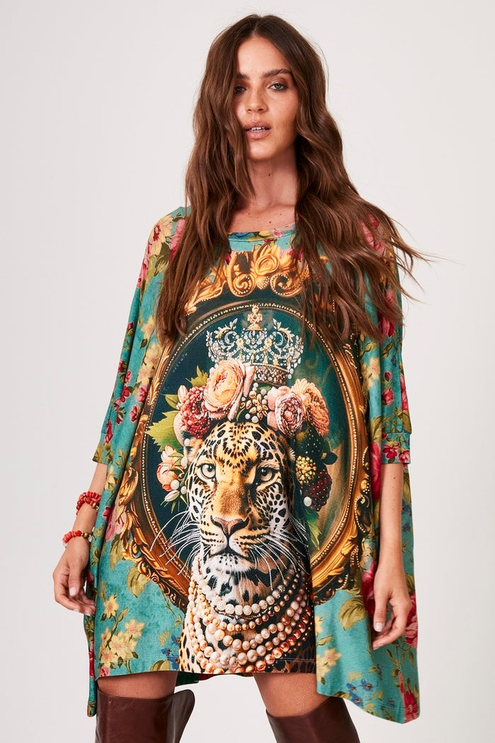 Bata Ampla Alongada Verde Estampa Onça Com Pedrinhas Yacamim B2