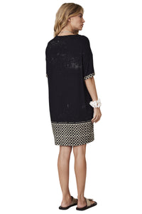 Camiseta Ampla Preta Coleção Pira Omomba''e Yacamim K4