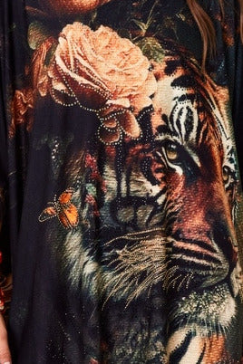 Bata Ampla Alongada Preta Estampa Tigre Com Pedrinhas Yacamim B24