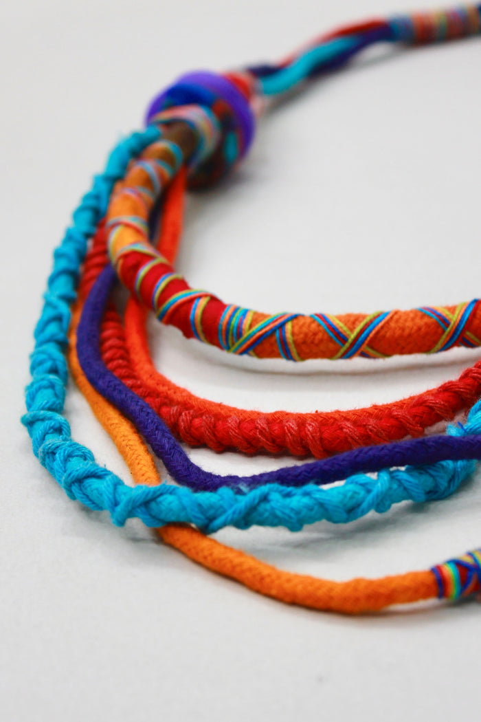 Colar Artesanal De Cordas Coloridas Yacamim #395