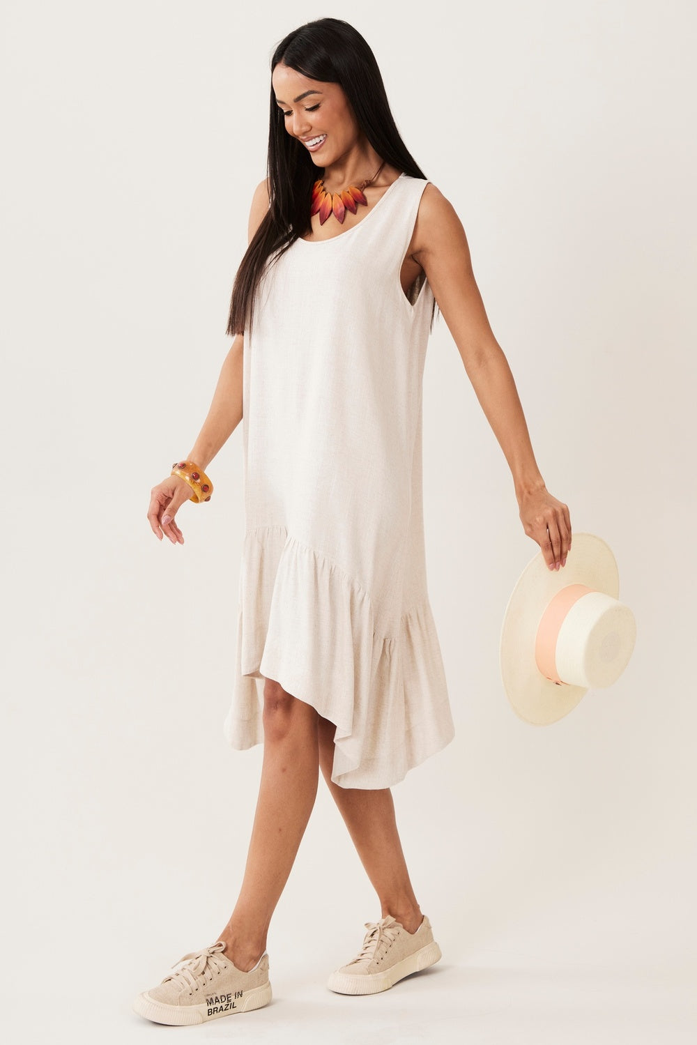 Vestido Regata De Viscolinho Com Pontas Laterais Bege Yacamim C4