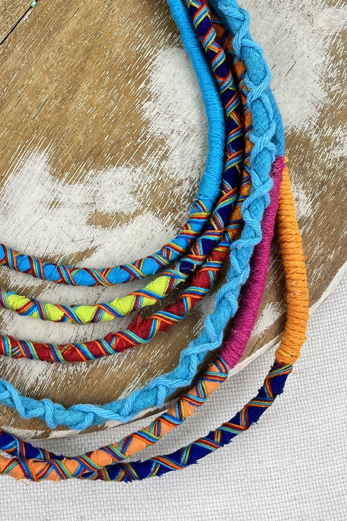 Colar Artesanal De Cordas Coloridas Yacamim #210