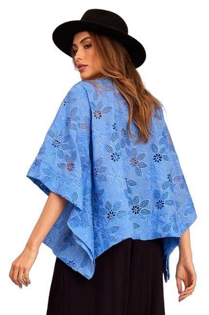 Bata Ampla Broderie Com Decote Em V Azul Yacamim