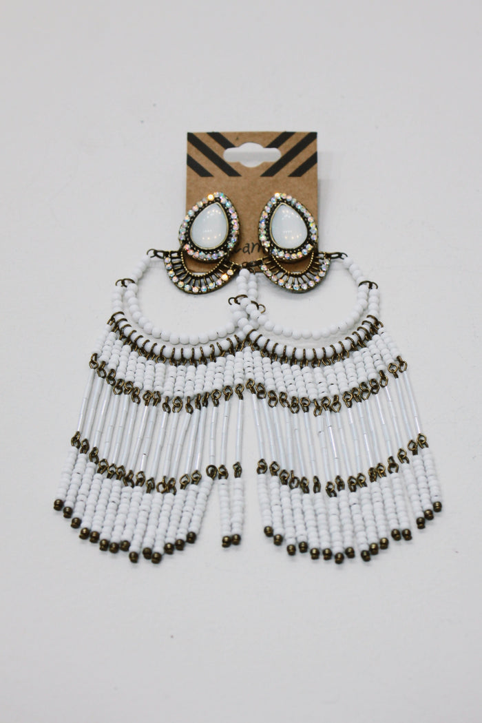 Brinco Artesanal De Miçangas Branco Yacamim #686