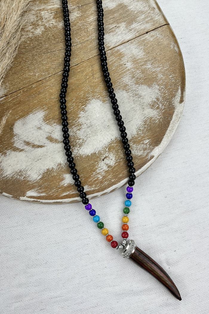 Colar Artesanal Preto Com Pingente De Dente De Madeira Yacamim #194