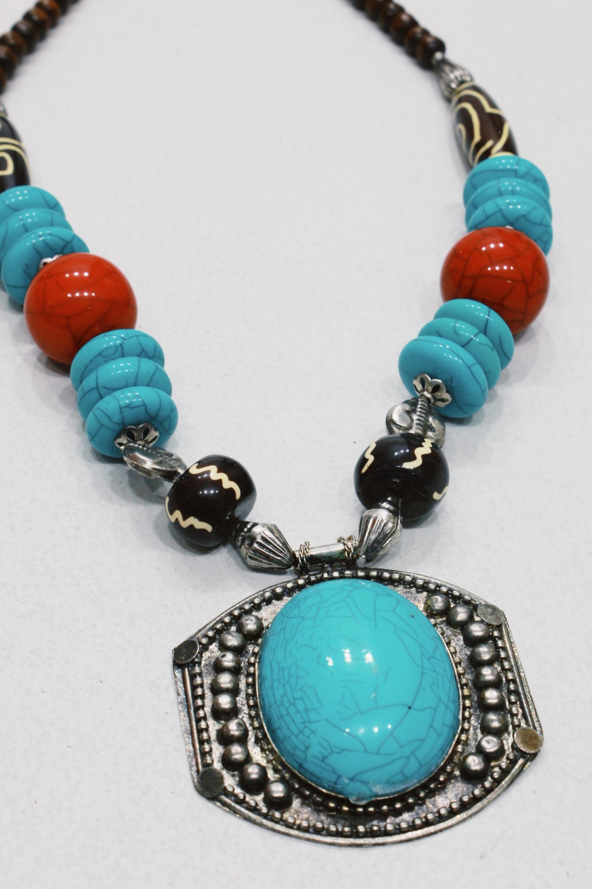 Colar Indiano Com Esferas Verdes Yacamim #637