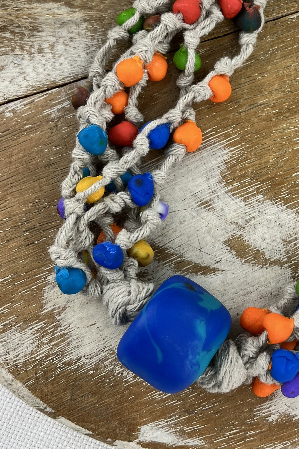 Colar Artesanal Com Massinhas Coloridas Yacamim #248