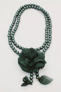 Colar Ave Maria Com Flor Verde Escuro Yacamim #596