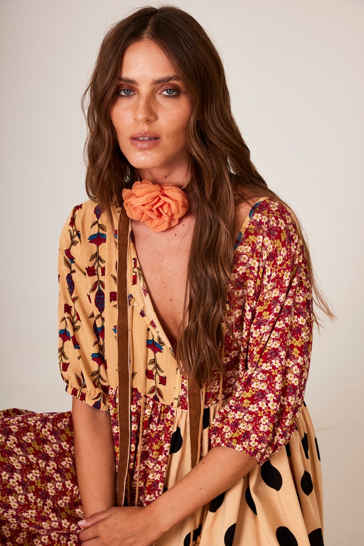 Vestido Midi Estampa De Poá Patchwork Marrom Claro Yacamim D15