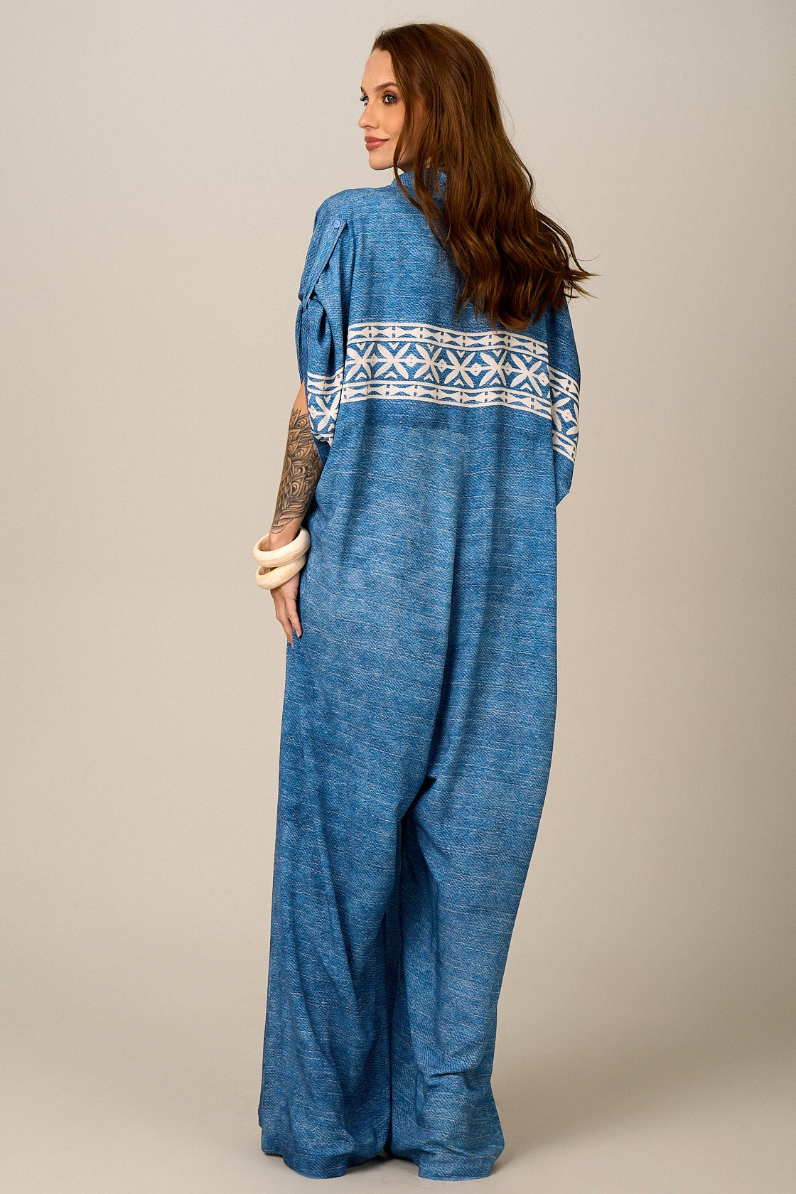 Macacão Longo Pantalona Azul Estampado Yacamim O1