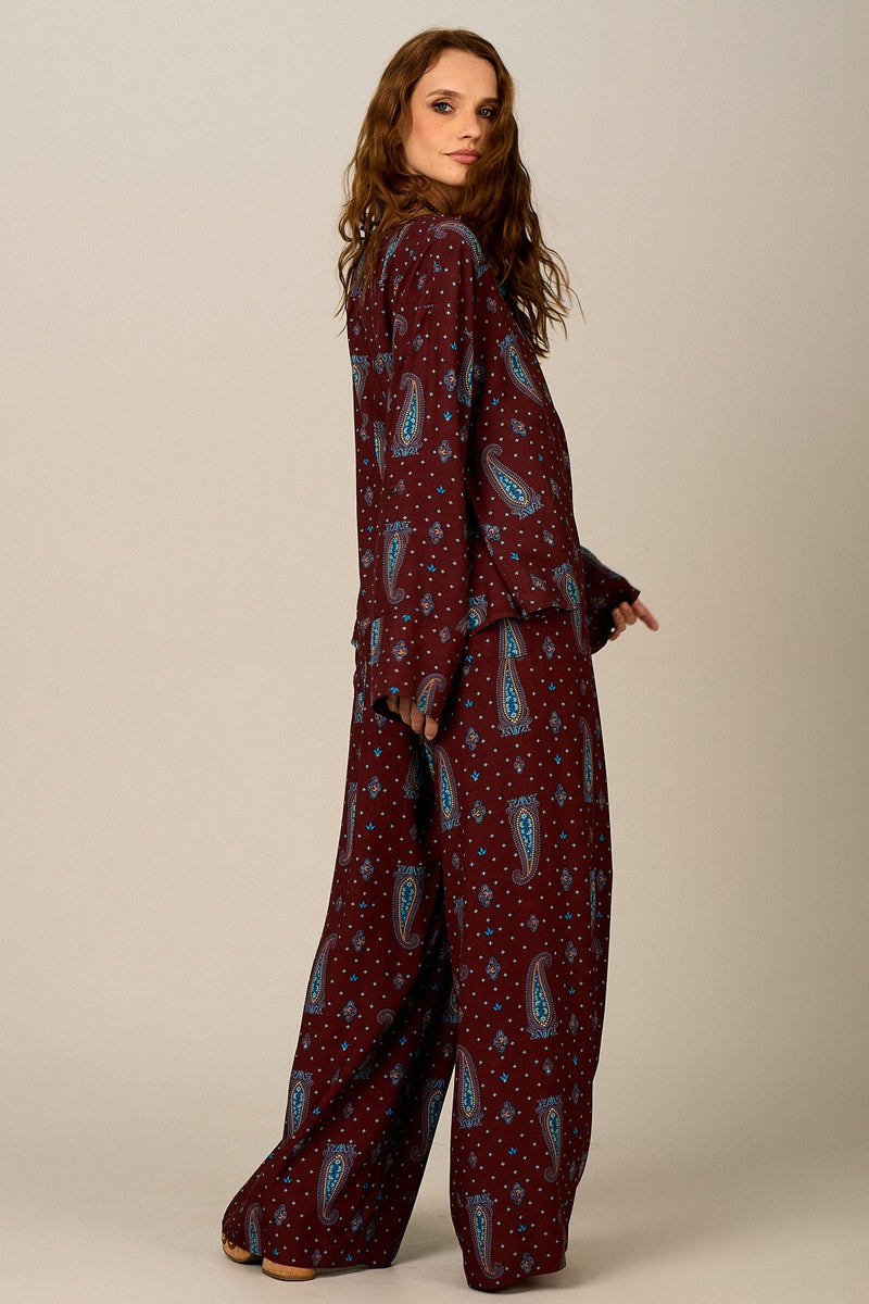 Calça Pantalona Marrom Estampa Paisley Yacamim T5