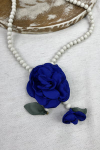 Colar Ave Maria Branco Com Flor Azul Yacamim #136