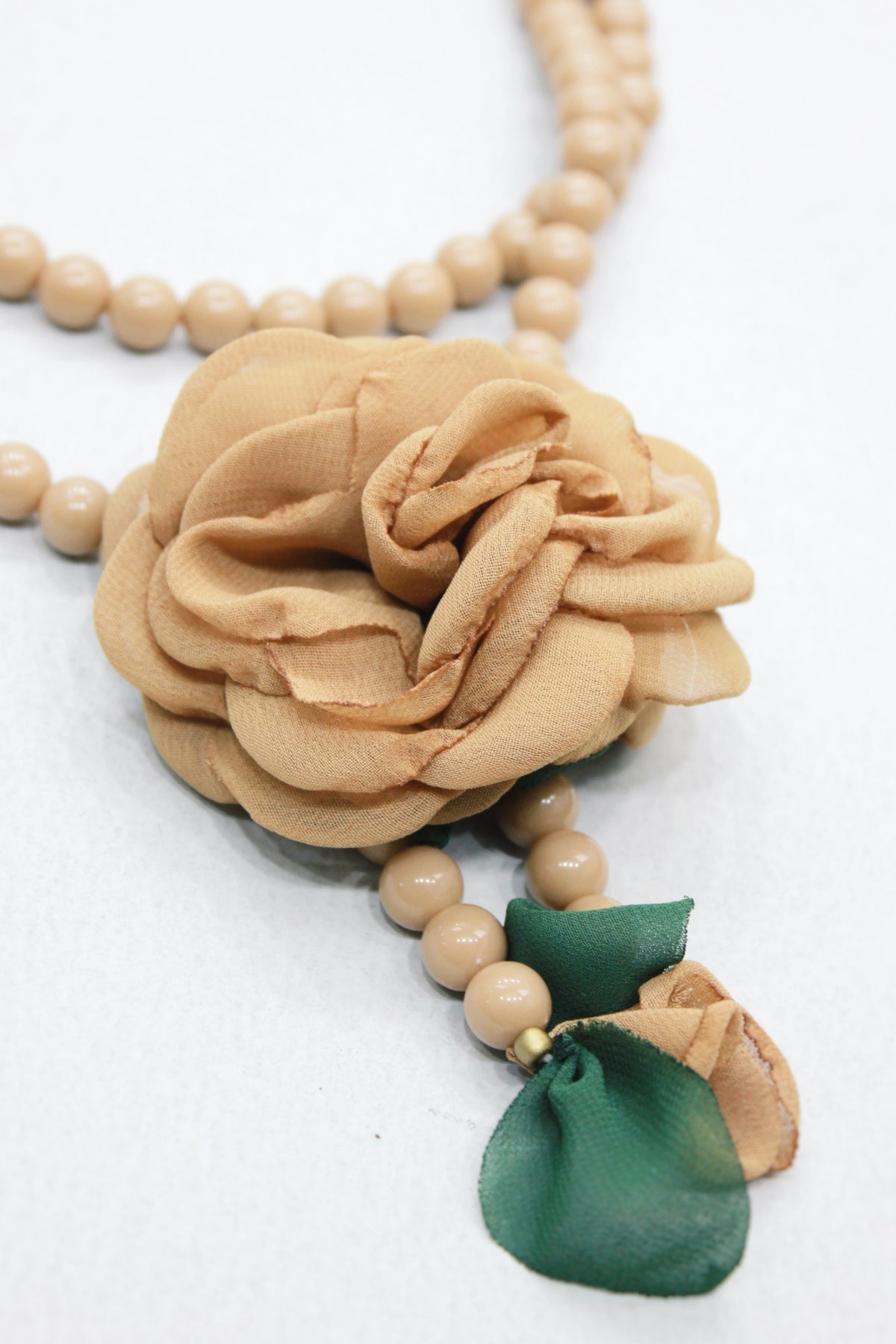 Colar Ave Maria Com Flor Nude Yacamim #559