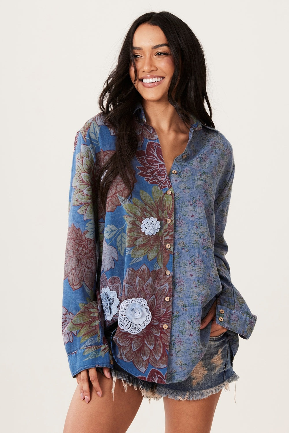 Camisa Tiradentes Com Bordados Azul Escuro Estampado Yacamim A22