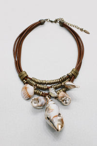 Colar Artesanal Com Pingente De Conchas Yacamim #630