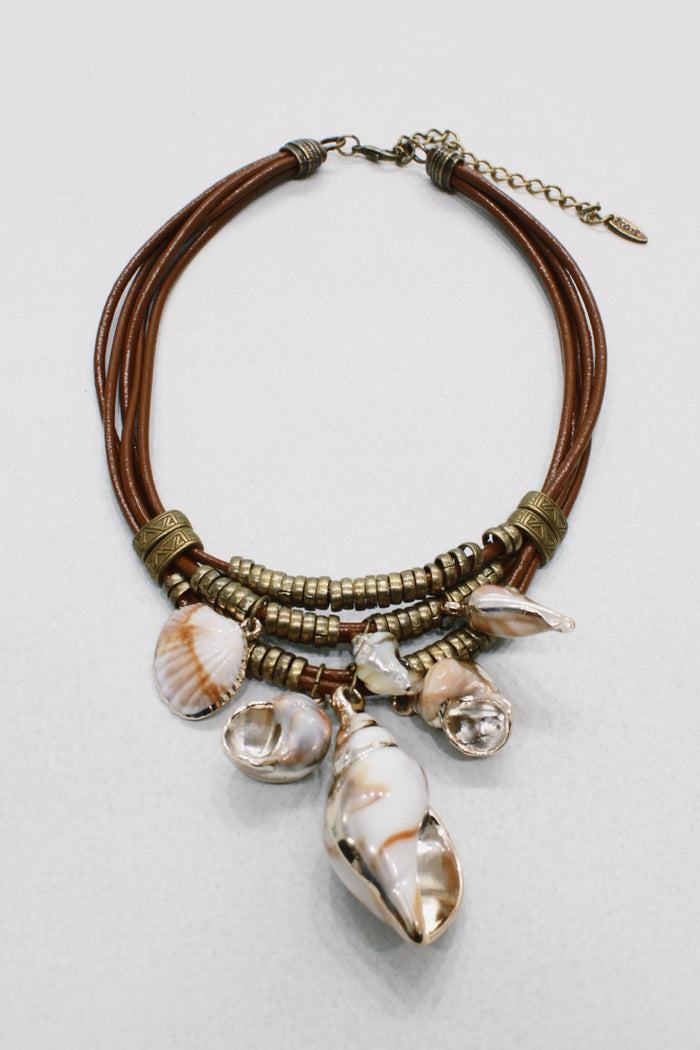 Colar Artesanal Com Pingente De Conchas Yacamim #630