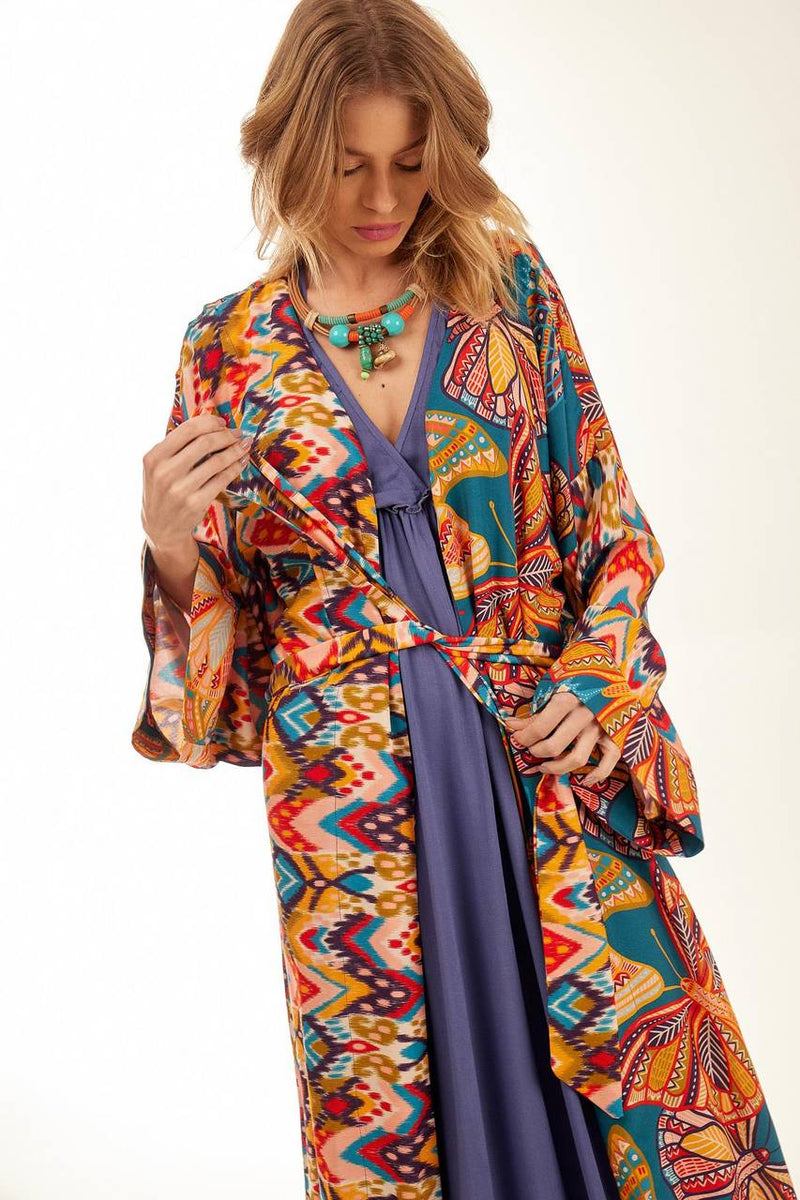 Kimono Longo Estampa De Borboletas Yacamim