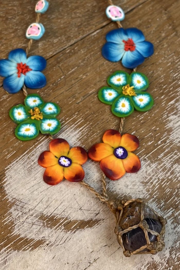 Colar De Fimo Artesanal Patua Com Macramê E Pedra Yacamim #285