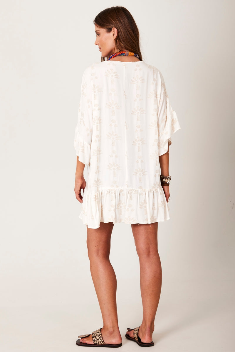 Bata De Linho Bege Com Flores Texturizadas Yacamim B25