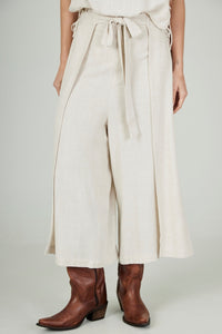 Calça Pantacourt Viscolinho Com Sobreposto Bege Yacamim H4