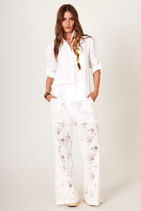 Calça Flare Broderie Com Forro Branca Yacamim I9