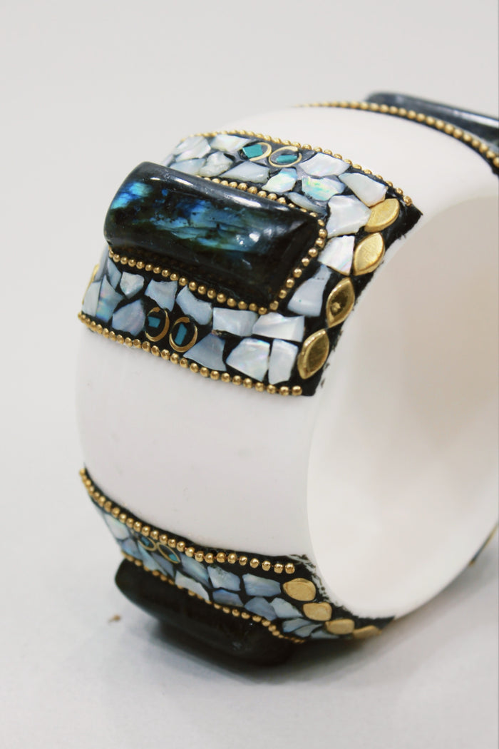 Pulseira Bracelete Largo De Cerâmica Com Pedras Yacamim #581