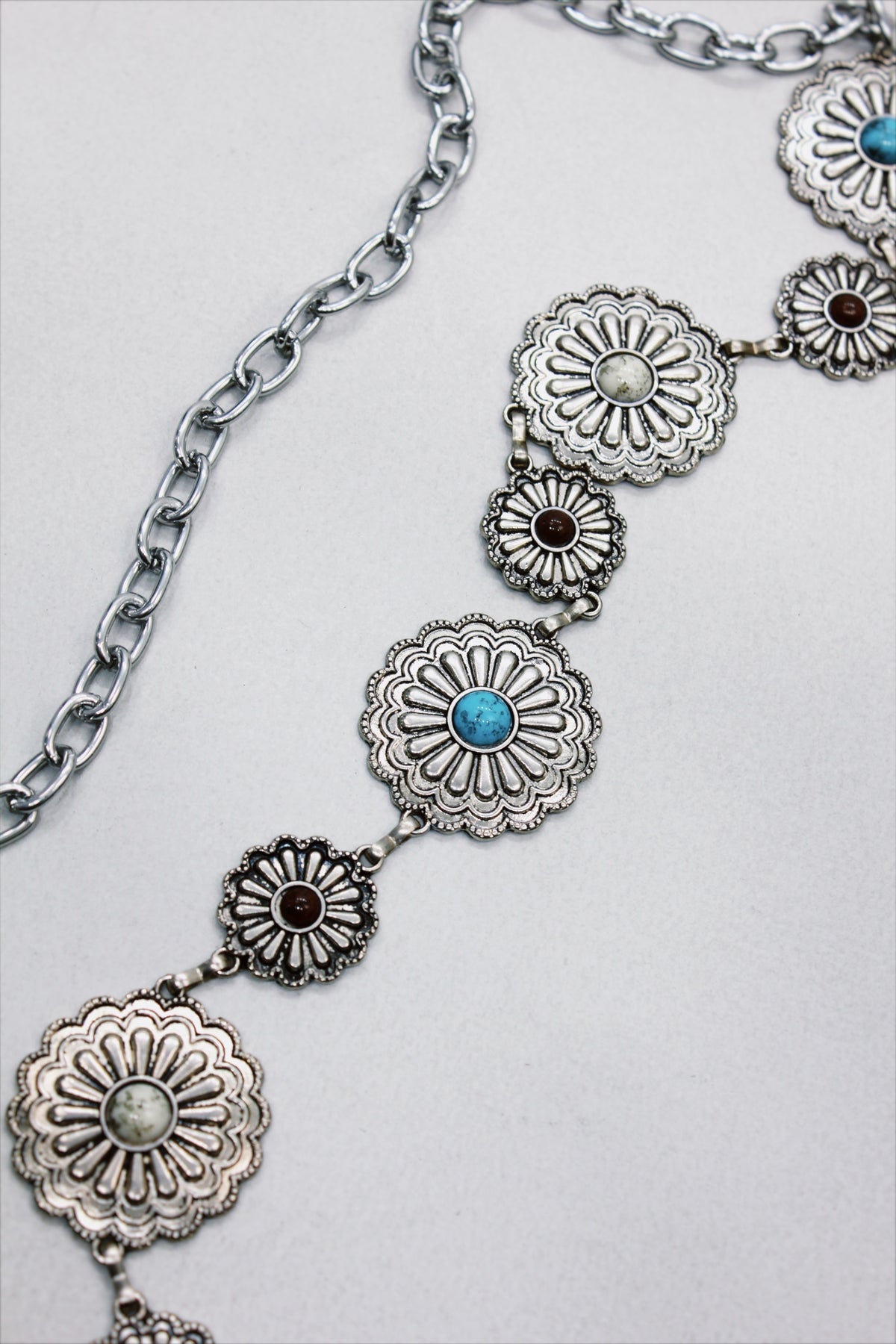 Cinto Metálico De Corrente E Fivelas De Metal Com Pedras Yacamim #562