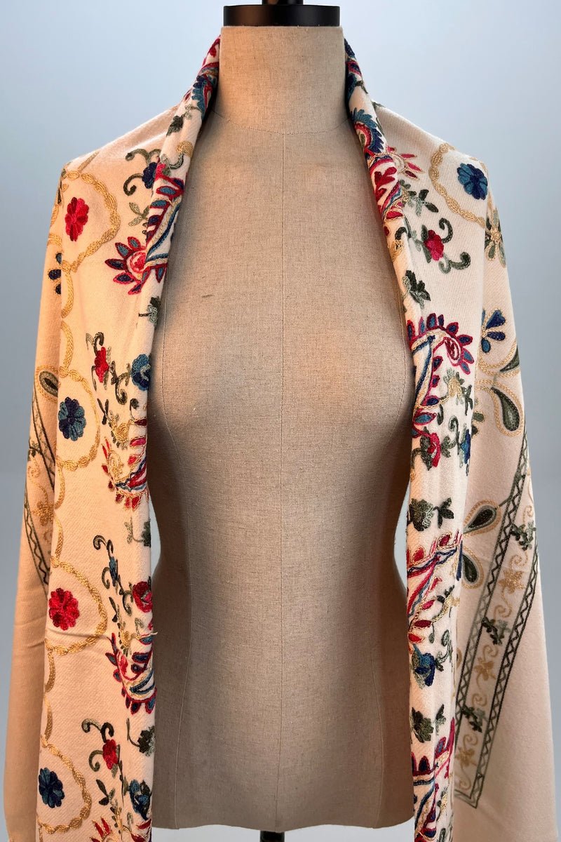 Cachecol Cashmere Bege Bordado Yacamim #326