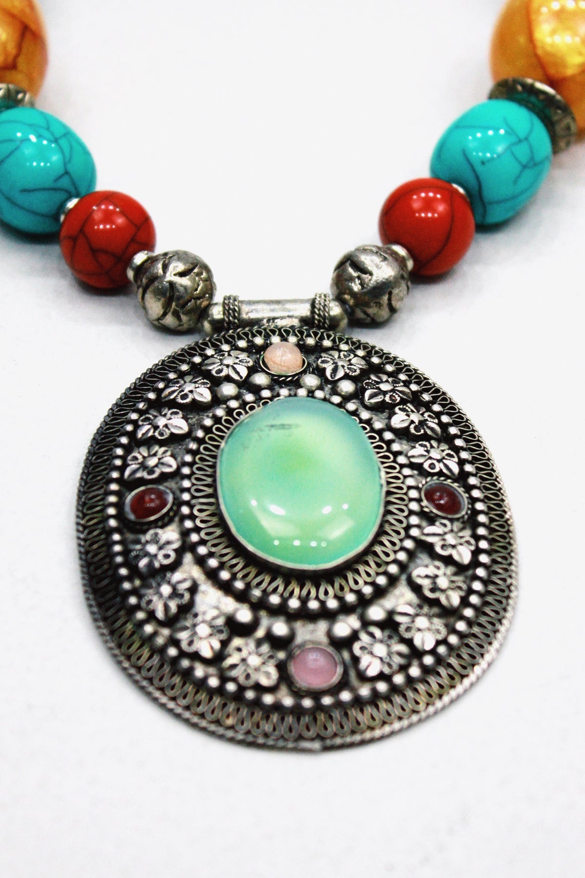 Colar Indiano Com Esferas Coloridas Yacamim #434