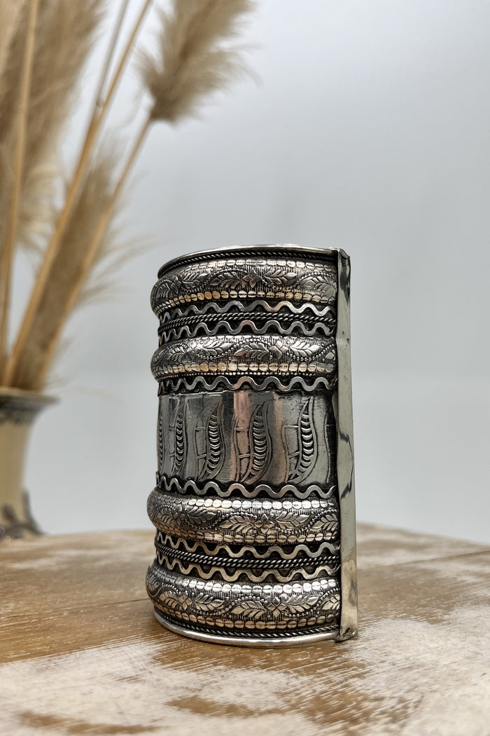 Bracelete Metálico Trabalhado Yacamim #184