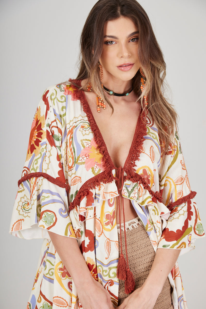 Vestido Curto Aberto Com Franjas Bege Cashmere Yacamim E5