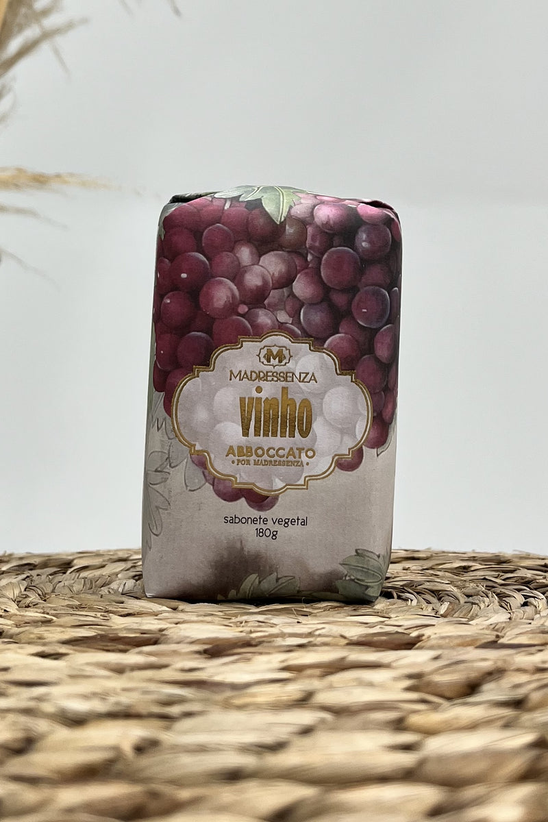 Sabonete Vegetal Madressenza Vinho 180g Yacamim #26