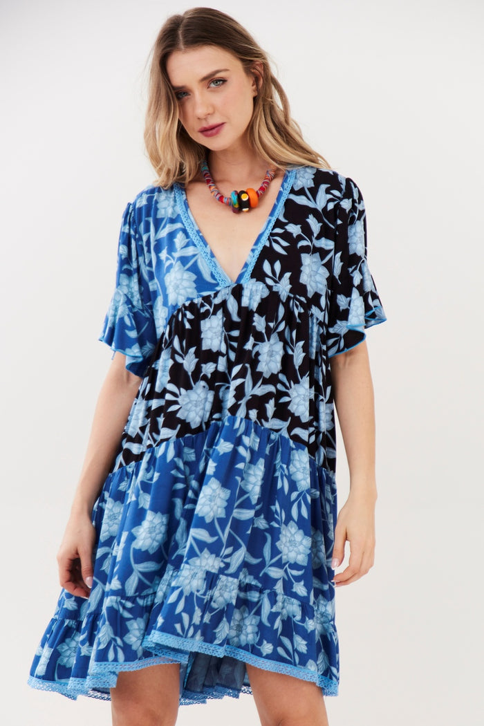 Vestido Curto Azul Estampado Patchwork Yacamim C10