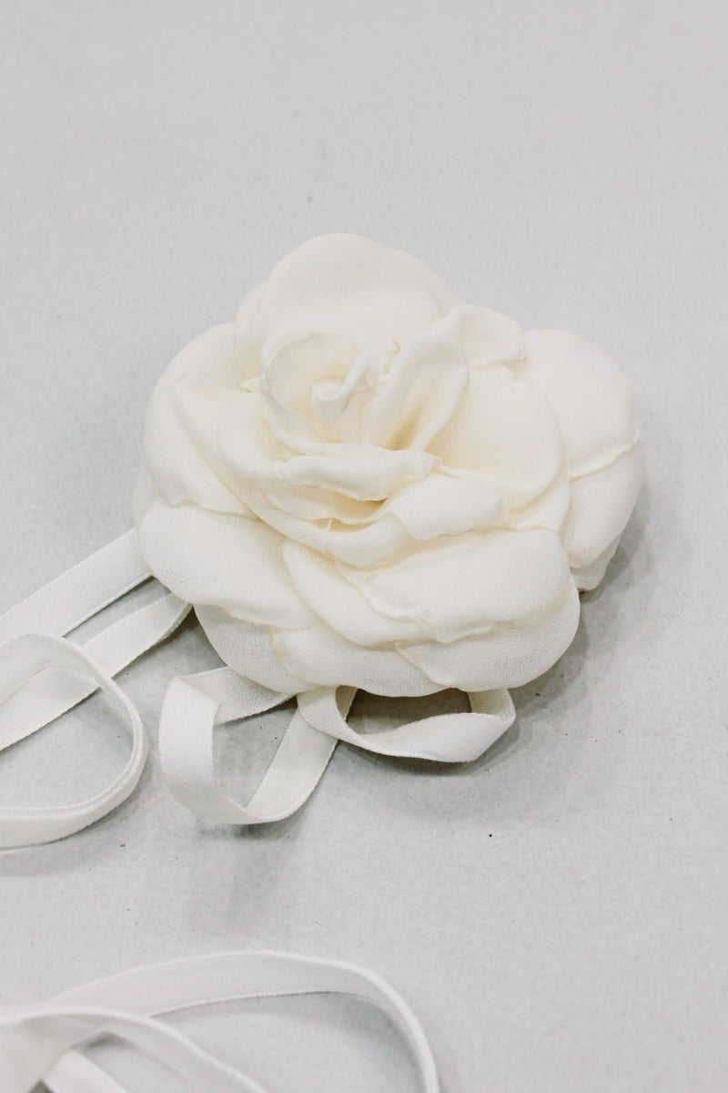 Colar Chocker Com Flor Branca #606