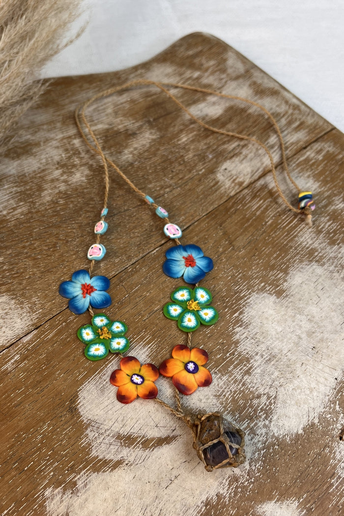Colar De Fimo Artesanal Patua Com Macramê E Pedra Yacamim #285