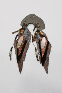 Brinco Artesanal De Couro Com Miçangas Yacamim #659