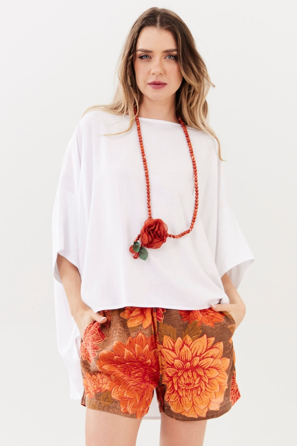 Bata Ampla Decote Ombro A Ombro Branco Yacamim B21