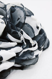 Presilha De Cabelo Flor De Tule Preto E Branco Poá Yacamim #549