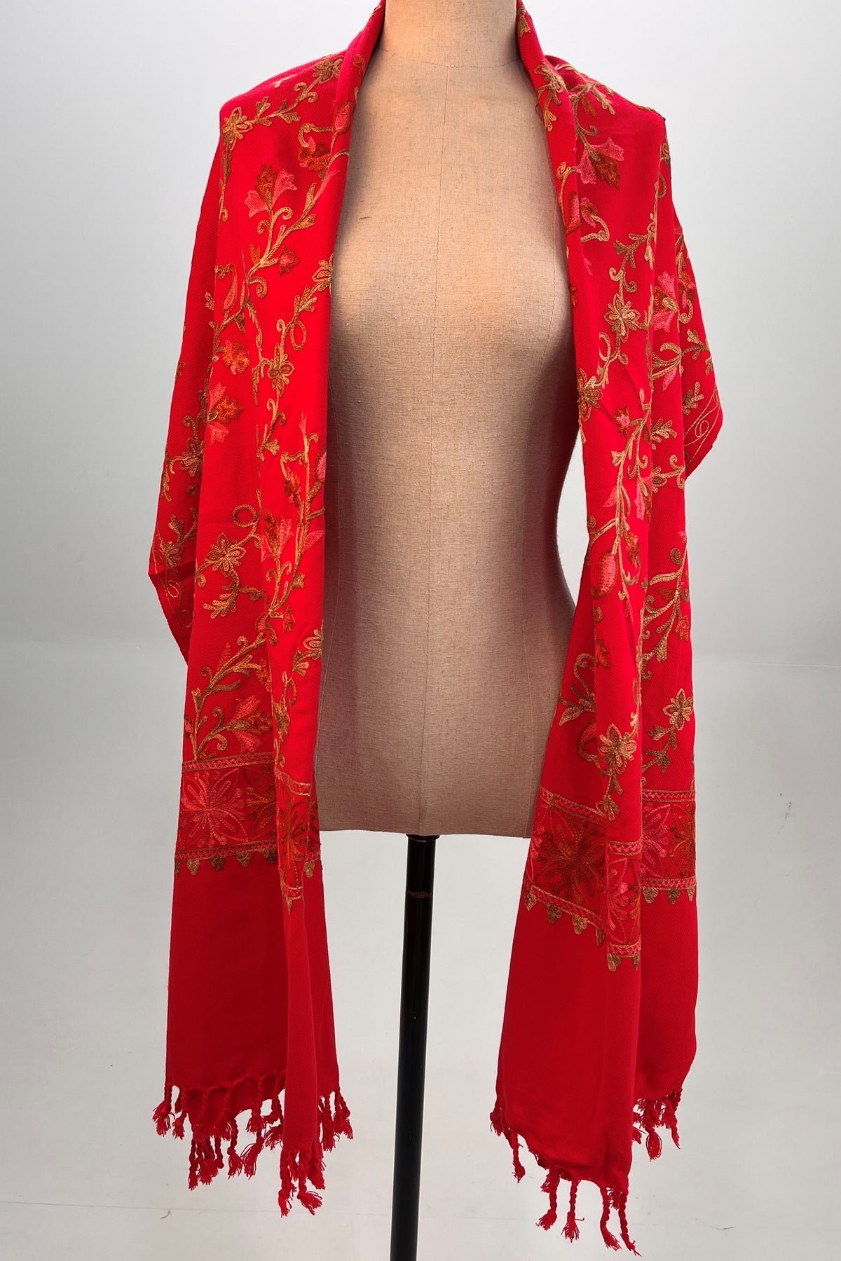 Cachecol Cashmere Vermelho Bordado Yacamim #338