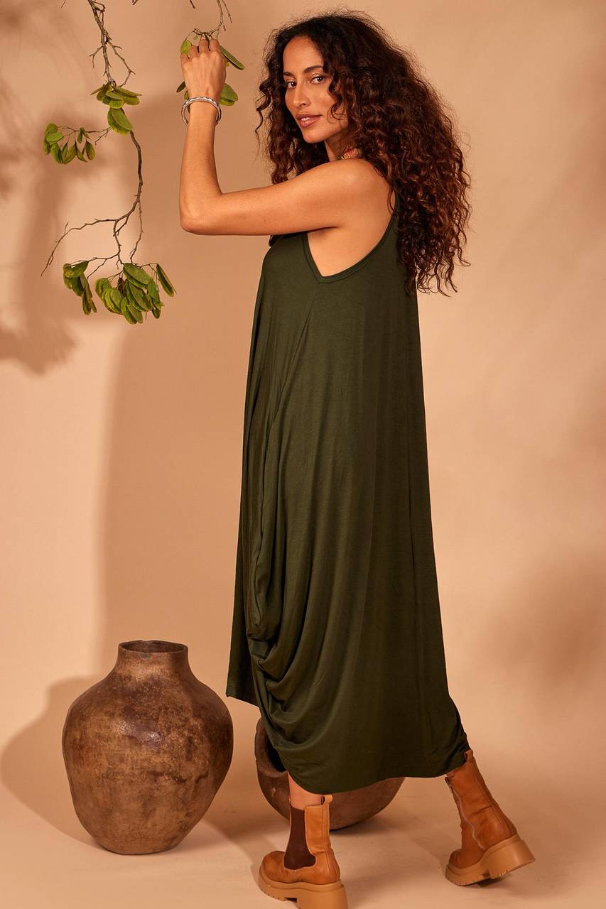 Vestido Regata Midi Com Bolsos Verde Escuro Yacamim