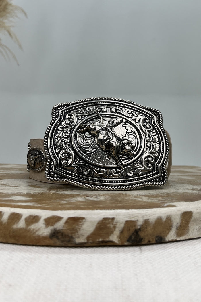 Cinto De Couro Bege Com Fivela De Touro Metálica Yacamim #218