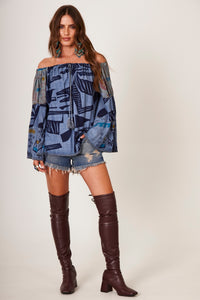 Bata Ciganinha Com Mangas Flare Azul Patchwork Yacamim B21