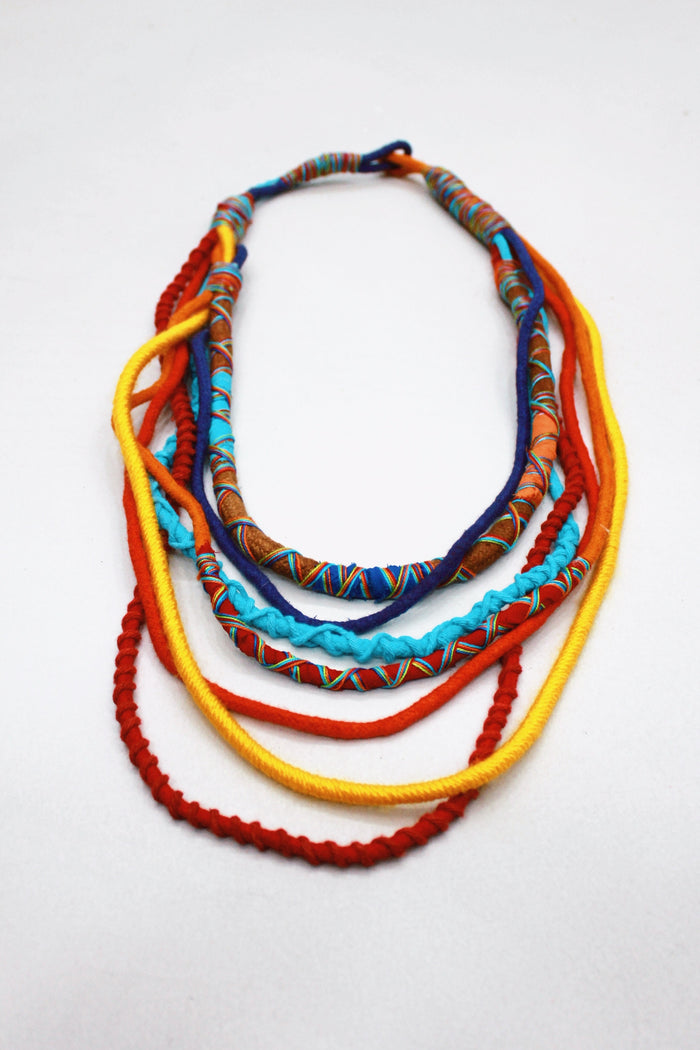 Colar Artesanal De Cordas Coloridas Yacamim #410