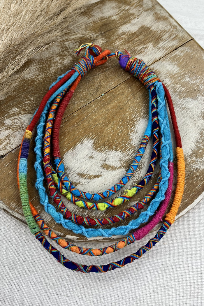 Colar Artesanal De Cordas Coloridas Yacamim #211