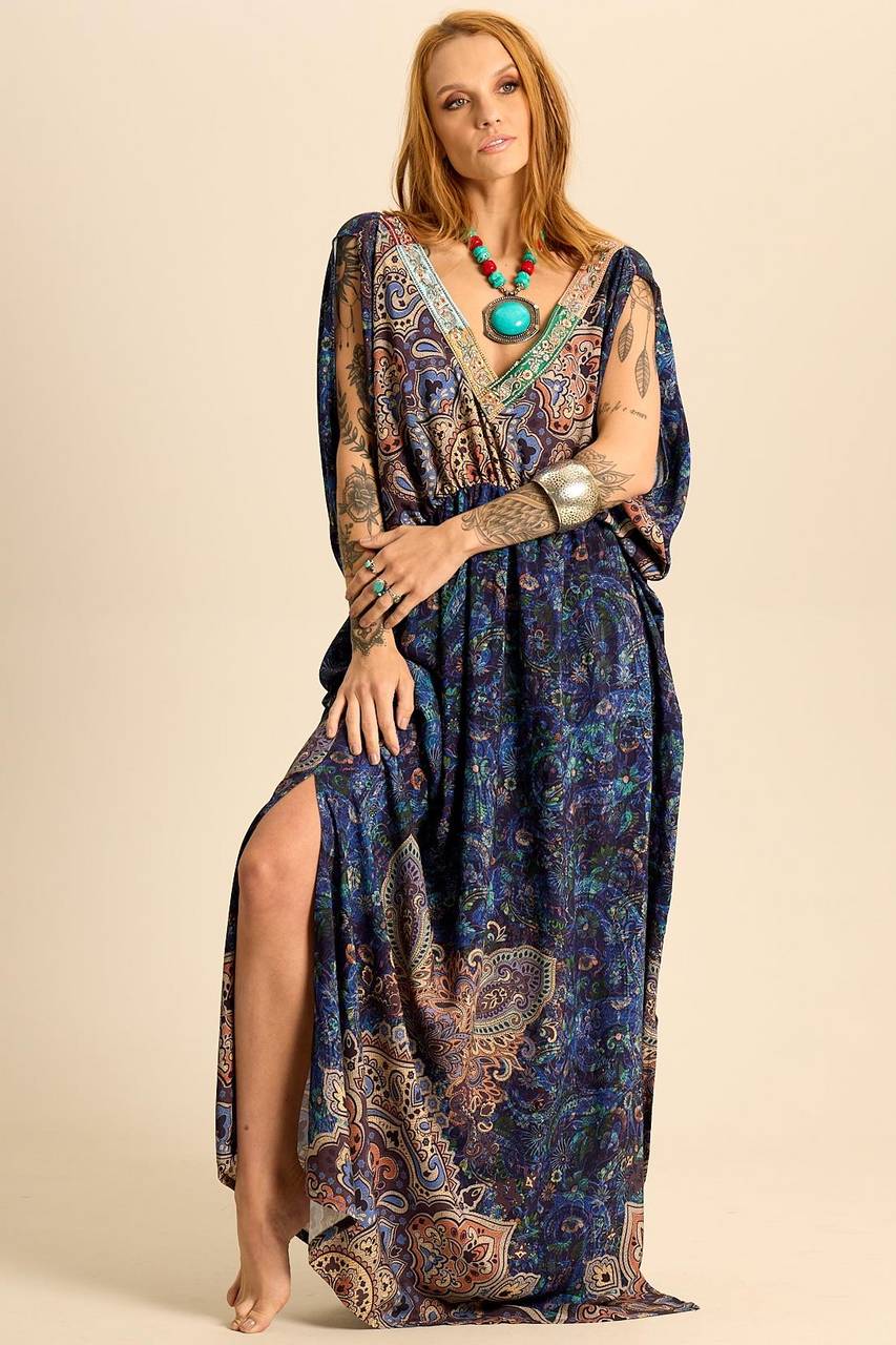 Vestido Longo Com Decote V Azul Estampa Paisley Yacamim