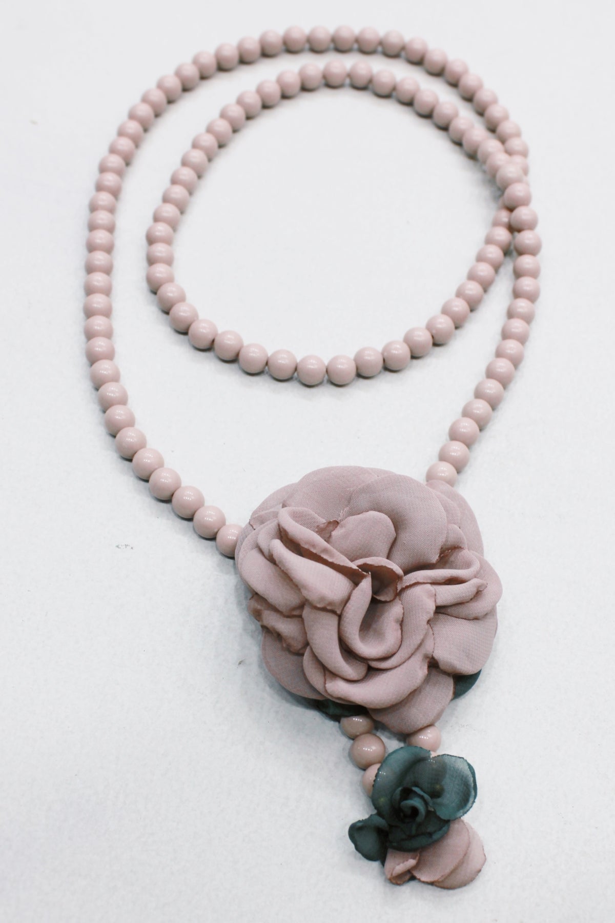 Colar Ave Maria Com Flor Rosa Antigo Yacamim #557