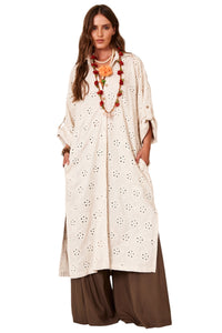 Chemise Longa De Linho Com Bordados Bege Yacamim M2