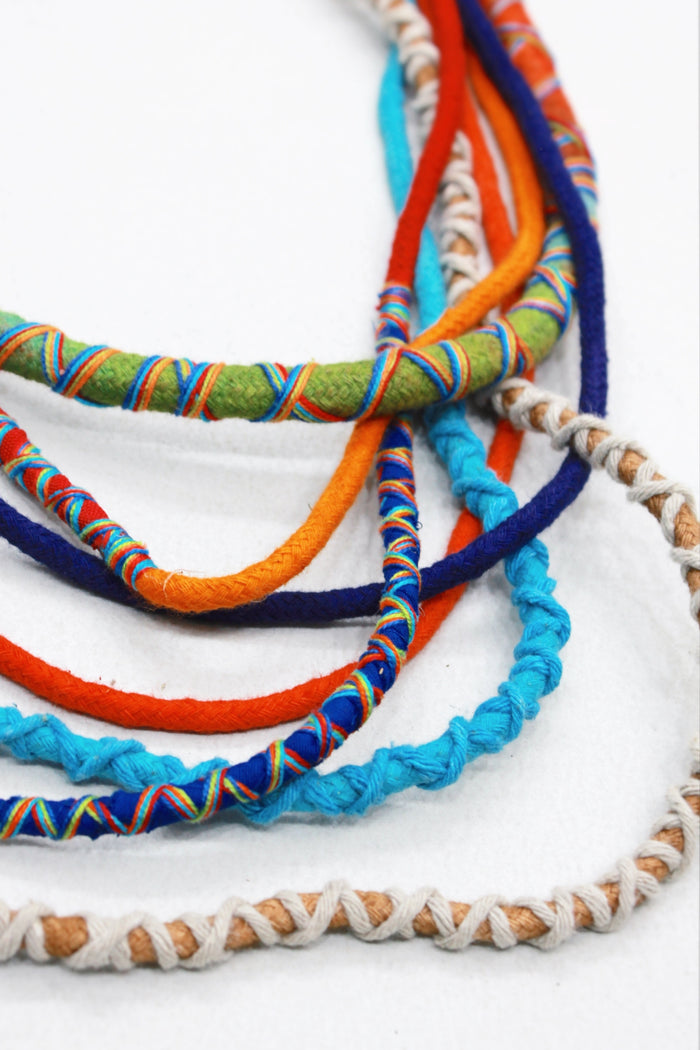 Colar Artesanal De Cordas Coloridas Yacamim #573