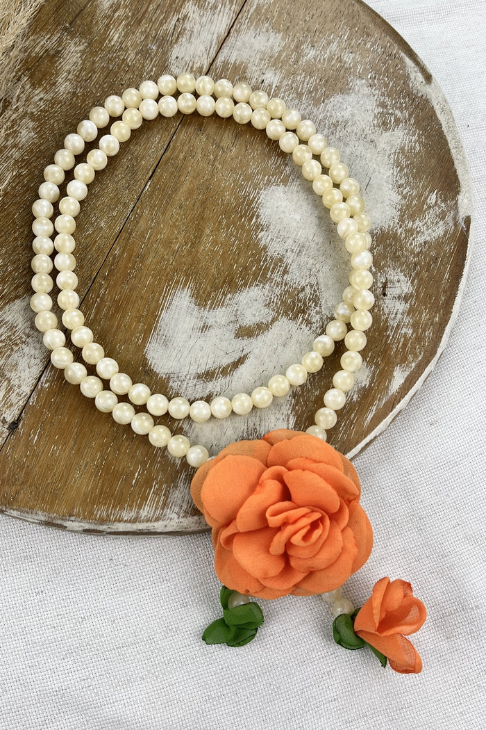 Colar Ave Maria Cor Pérola Com Flor Laranja Yacamim #168